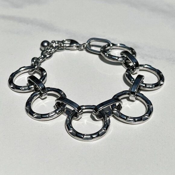 New! “Francesca” Silver Statement Circle Bracelet - Picture 1 of 1